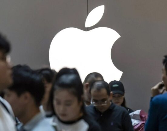 Китай є одним із найбільших і найважливіших ринків Apple, який значною мірою сприяє світовому доходу компанії / scmp.com