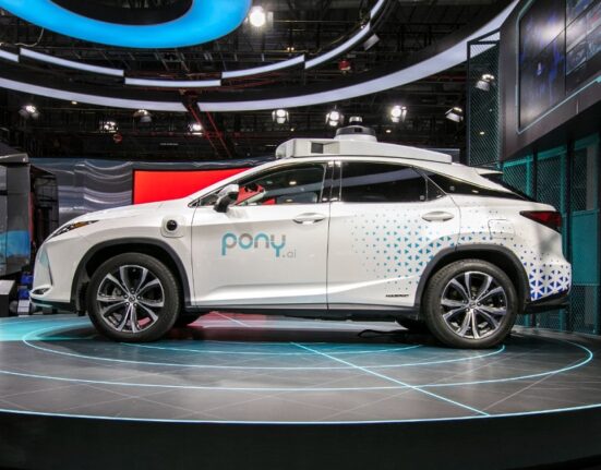 Pony AI значною мірою залежить від досліджень і розробок (R&D), що призводить до значних фінансових втрат