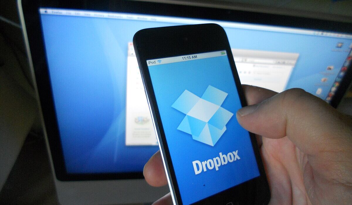 Dropbox: доступ до даних у будь-який момент