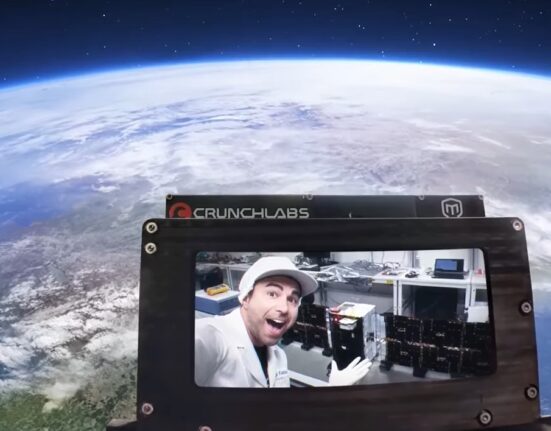 Колишній інженер NASA та популярний ютубер Марк Робер повідомив про запуск унікального супутникового стартапу під назвою SAT GUS