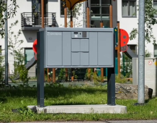 Стартап придбав естонську компанію Parcelsea, яка спеціалізується на виробництві інноваційних поштоматів