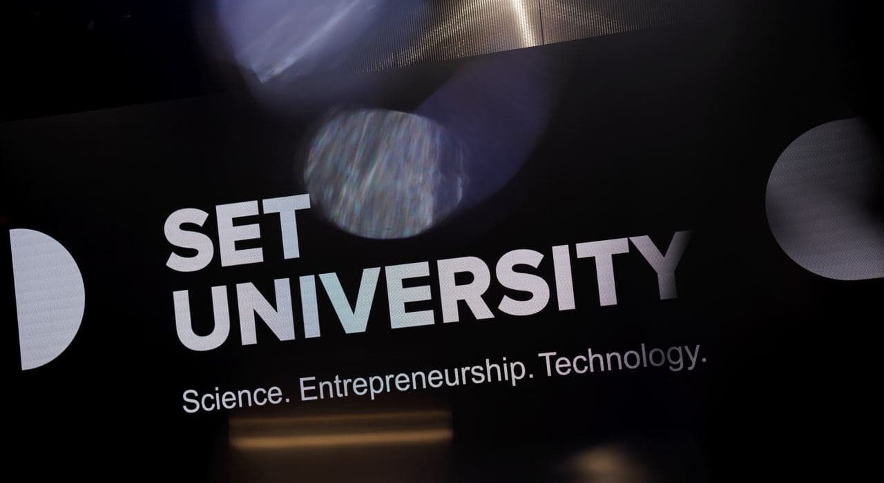 Ця співпраця відкриє для студентів SET University унікальні можливості для залучення до досліджень DarkOwl / mon.gov.ua