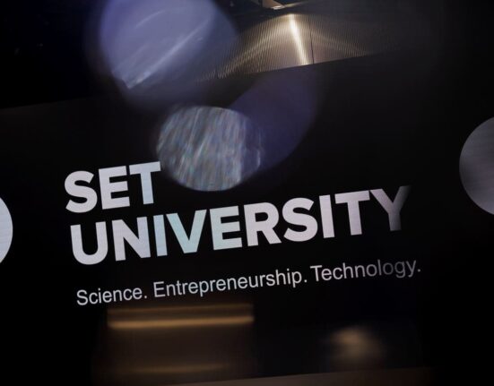 Ця співпраця відкриє для студентів SET University унікальні можливості для залучення до досліджень DarkOwl / mon.gov.ua