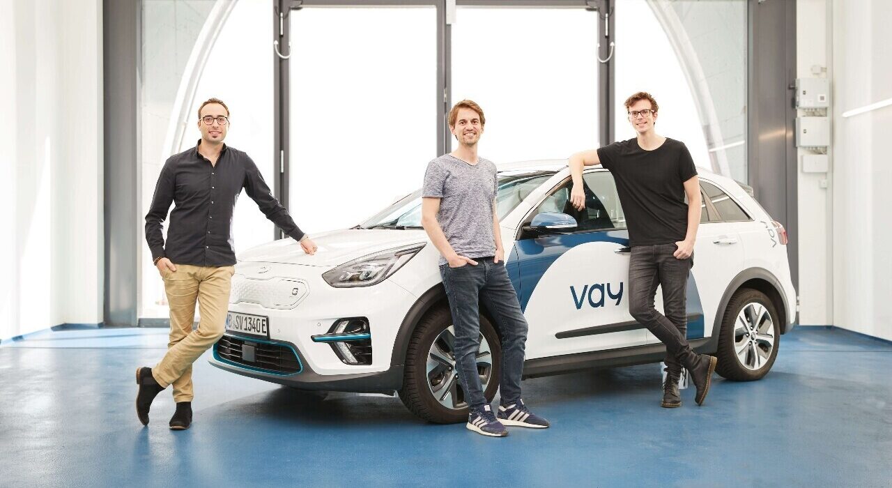 Понад рік тому компанія Vay почала свою роботу, її автомобілі здійснили вже понад 10 000 поїздок