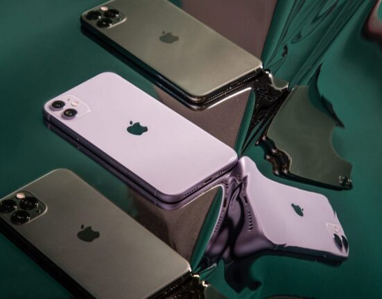 Існує багато версій, який iPhone приготує Apple до 20-річчя популярного смартфону