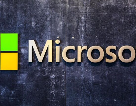 Повідомлення про скасування оренди привело до того, що акції Microsoft впали на 1,3% до 390 доларів в Нью-Йорку