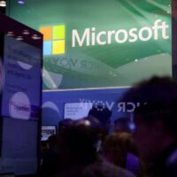 Перед звітом Microsoft інвестори очікують різкого руху акцій