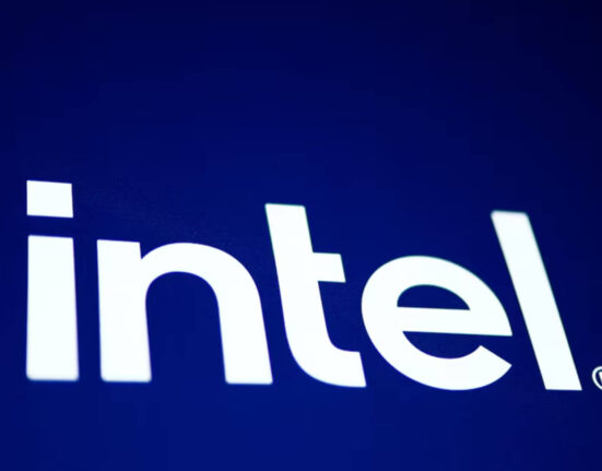 Intel інвестує у завод ШІ в Ірландії