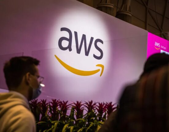 Стартап Recursive Superintelligence укладає угоду з AWS