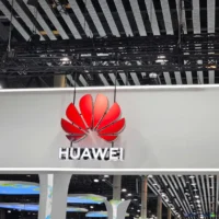 Huawei прискорює запуск чіпа Ascend 960DT