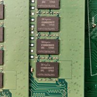 SK Hynix обговорює з Intel виробництво чипів пам’яті у США